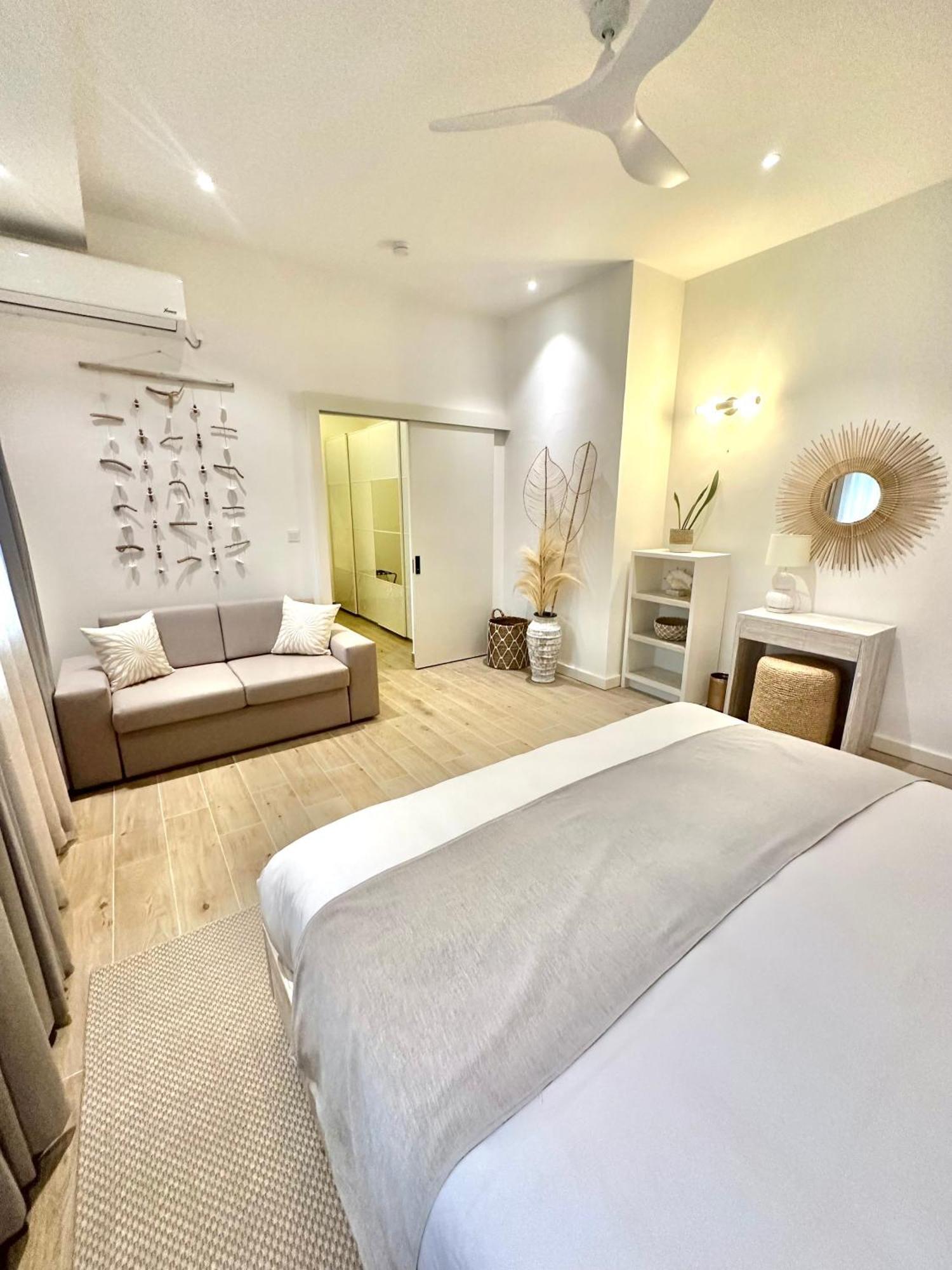 Pineapple Beach Villas Baie Lazare  ภายนอก รูปภาพ