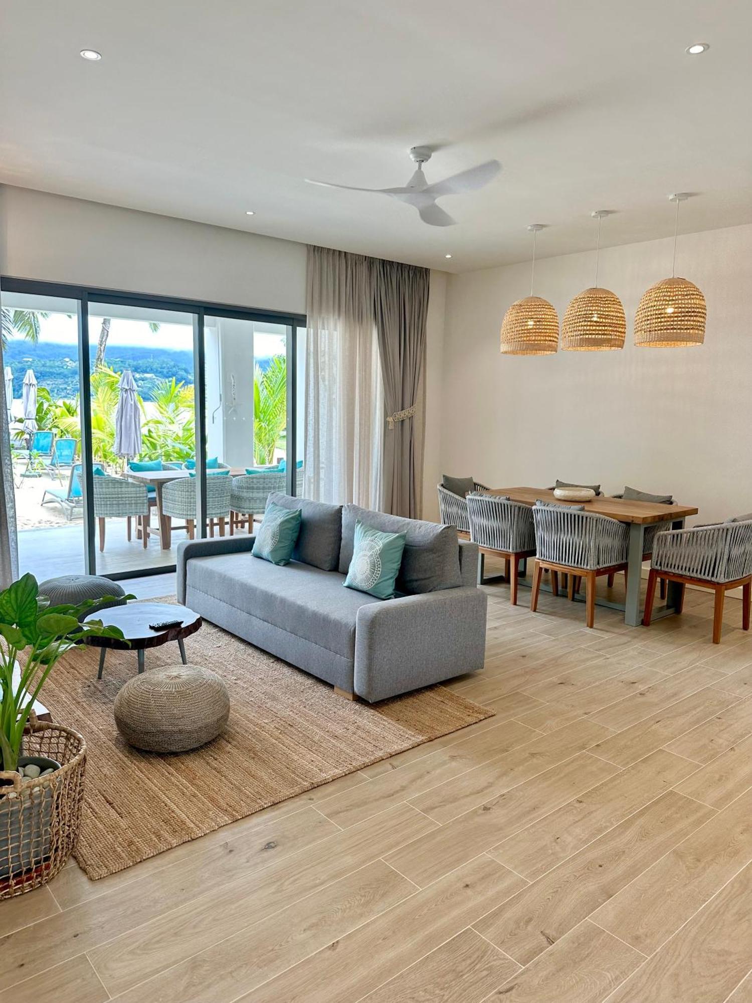 Pineapple Beach Villas Baie Lazare  ภายนอก รูปภาพ