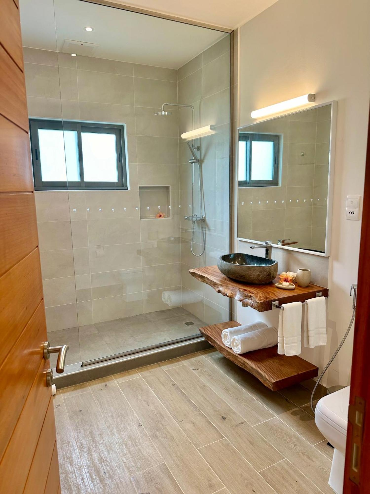 Pineapple Beach Villas Baie Lazare  ภายนอก รูปภาพ