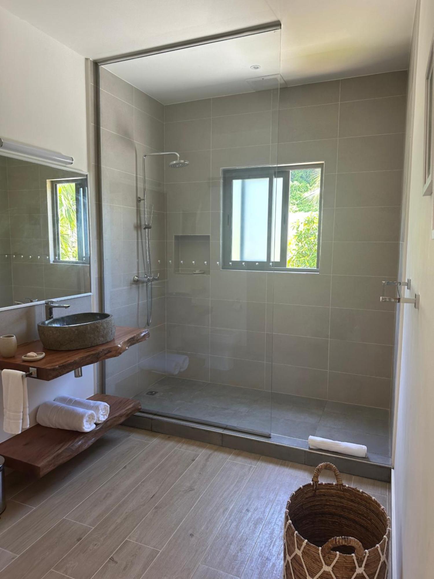 Pineapple Beach Villas Baie Lazare  ภายนอก รูปภาพ